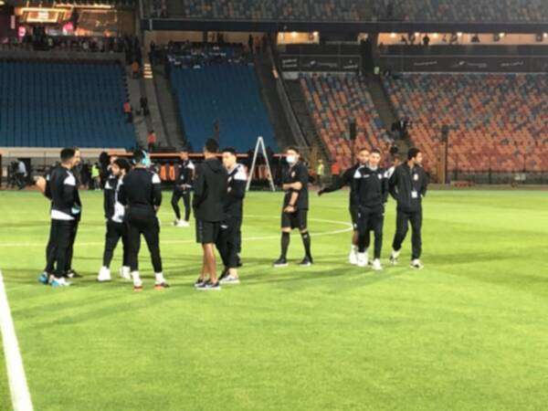 اللاعبون في استاد القاهرة