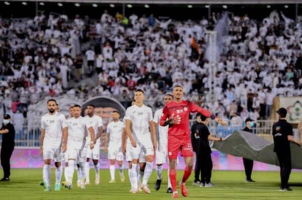 لاعبو الشباب 