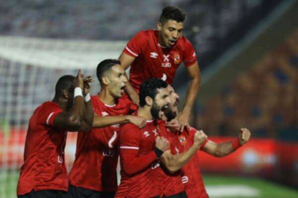 لاعبو الأهلي