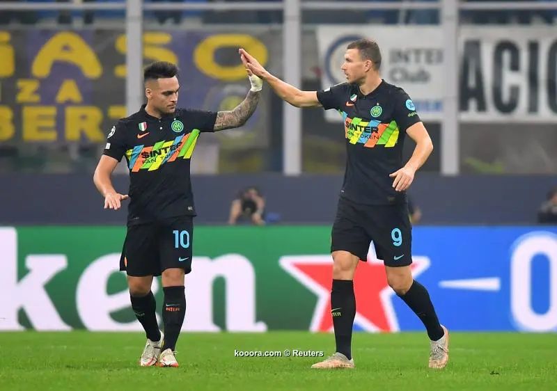 ?i=reuters%2f2021-10-19%2f2021-10-19t194217z_1515877256_up1ehaj1iqfhb_rtrmadp_3_soccer-champions-int-she-report_reuters