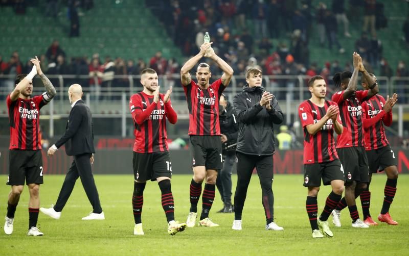 لاعبو ميلان 