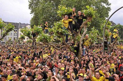 اجواء الفرحة بتتويج بوروسيا دورتموند بلقب البوندسليجا