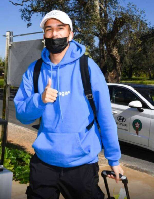 من وصول اللاعبين