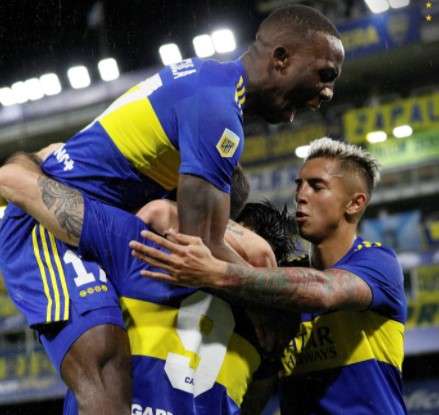 لاعبو بوكا جونيورز