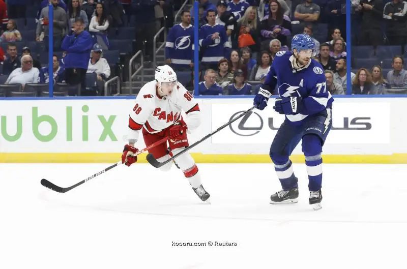 ?i=reuters%2f2021-11-10%2f2021-11-10t041258z_1588124364_mt1usatoday17128249_rtrmadp_3_nhl-carolina-hurricanes-at-tampa-bay-lightning_reuters