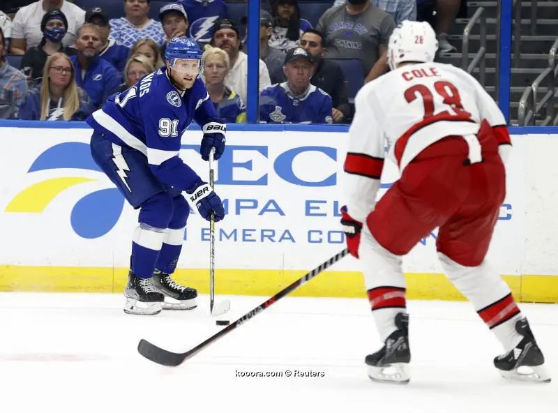 ?i=reuters%2f2021-11-10%2f2021-11-10t040848z_2122548407_mt1usatoday17128179_rtrmadp_3_nhl-carolina-hurricanes-at-tampa-bay-lightning_reuters