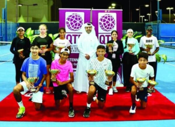 جانب من تتويج الأبطال