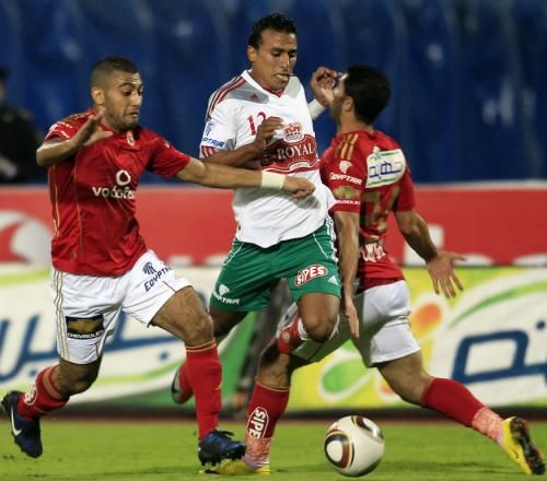 2010-12-30t174251z_01_cai504_rtridsp_3_soccer_reuters