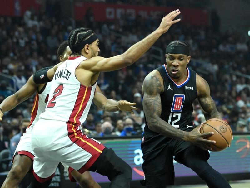 2021-11-12t051911z_1131086430_mt1usatoday17144252_rtrmadp_3_nba-miami-heat-at-los-angeles-clippers_reuters