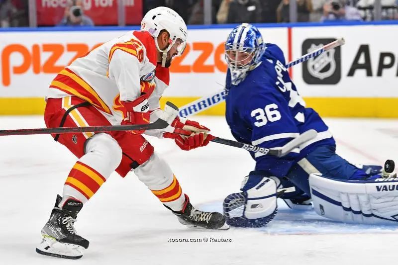 ?i=reuters%2f2021-11-13%2f2021-11-13t032105z_1886363535_mt1usatoday17150267_rtrmadp_3_nhl-calgary-flames-at-toronto-maple-leafs_reuters