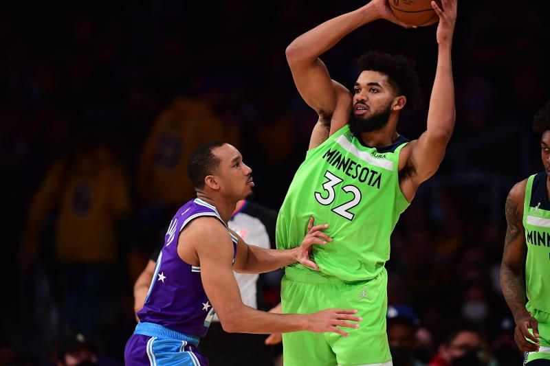 2021-11-13t065007z_1054703363_mt1usatoday17153388_rtrmadp_3_nba-minnesota-timberwolves-at-los-angeles-lakers_reuters