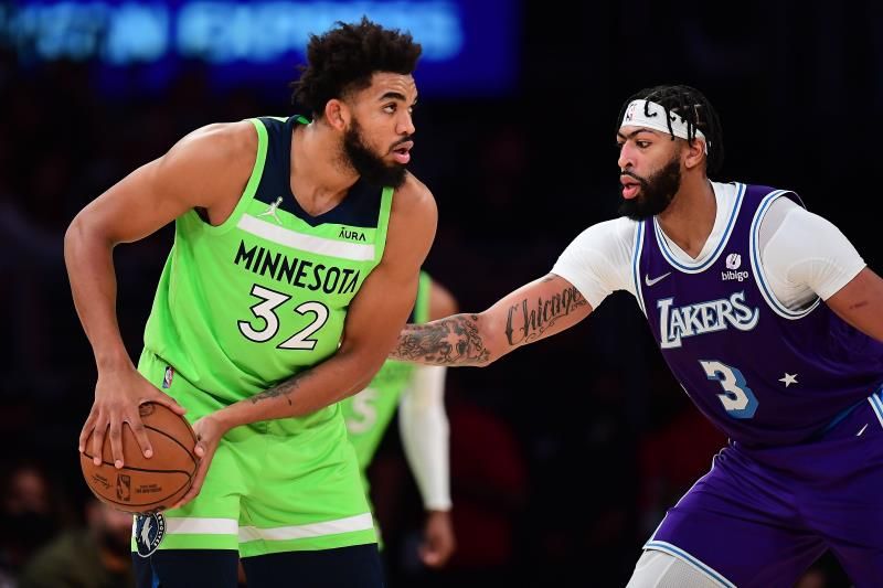 2021-11-13t062743z_367945174_mt1usatoday17153200_rtrmadp_3_nba-minnesota-timberwolves-at-los-angeles-lakers_reuters