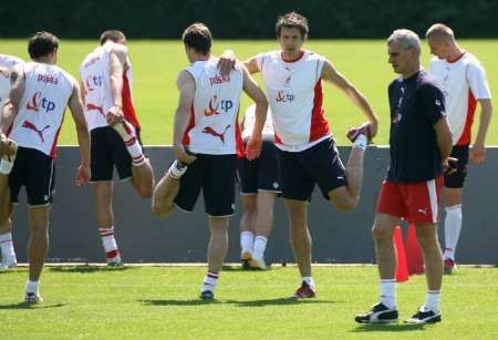 منتخب بولندا فى حصة تدريبية أستعدادا لألمانيا 