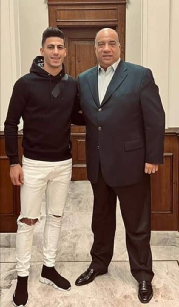 عقب التوقيع