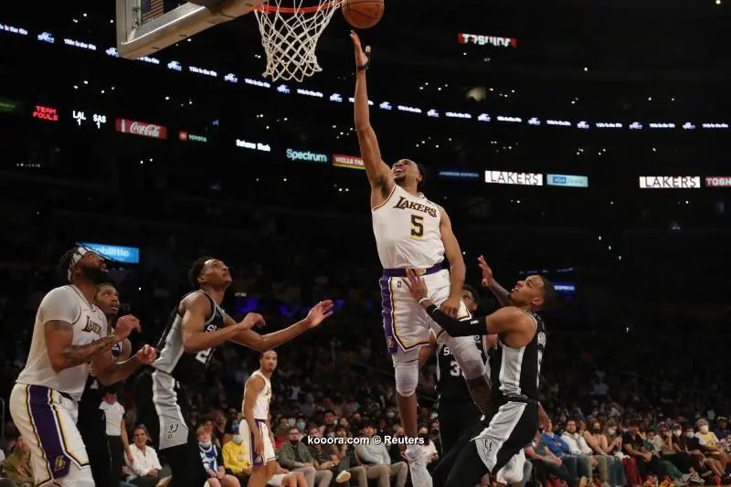 ?i=reuters%2f2021-11-14%2f2021-11-14t235210z_564003979_mt1usatoday17167055_rtrmadp_3_nba-san-antonio-spurs-at-los-angeles-lakers_reuters