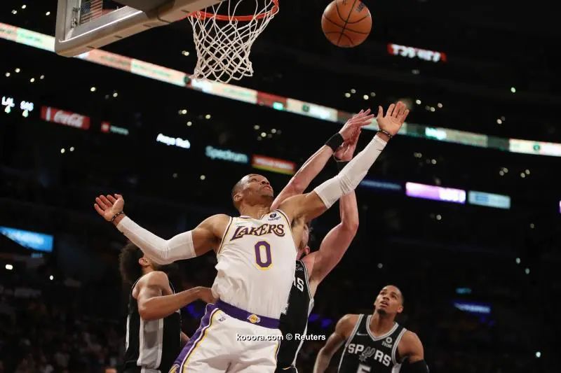 ?i=reuters%2f2021-11-14%2f2021-11-14t232601z_1068218298_mt1usatoday17166713_rtrmadp_3_nba-san-antonio-spurs-at-los-angeles-lakers_reuters