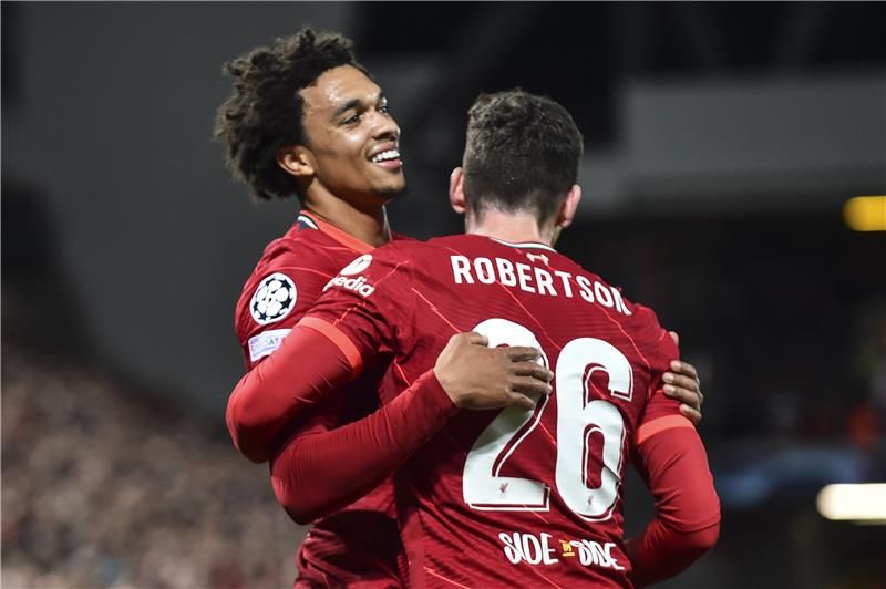 روبرتسون وألكسندر أرنولد