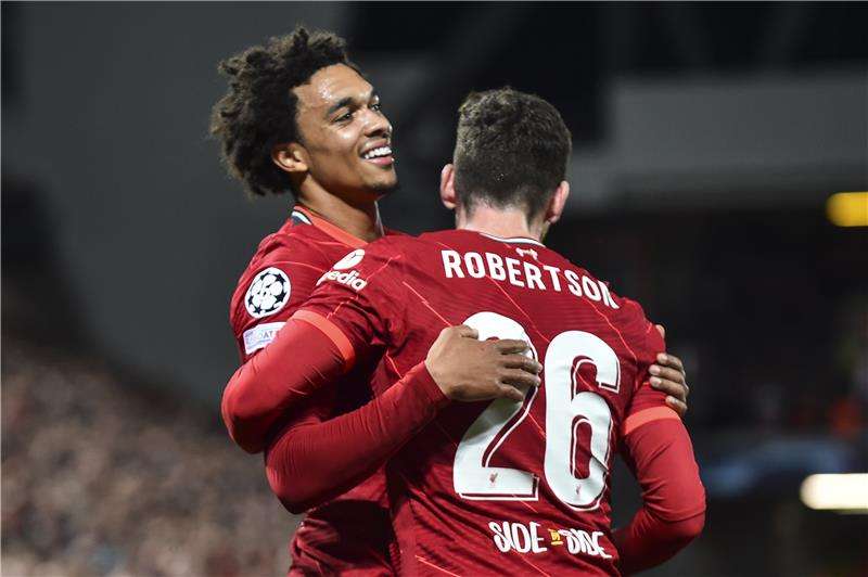 روبرتسون وألكسندر أرنولد