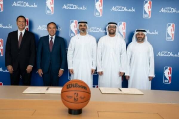 من مراسم التوقيع