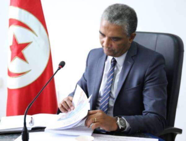 الوزير كمال دقيش