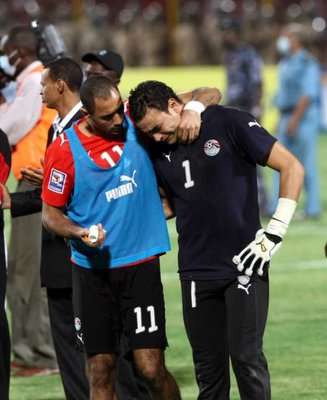 حزن لاعبي مصر بعد الخسارة من الجزائر 2009