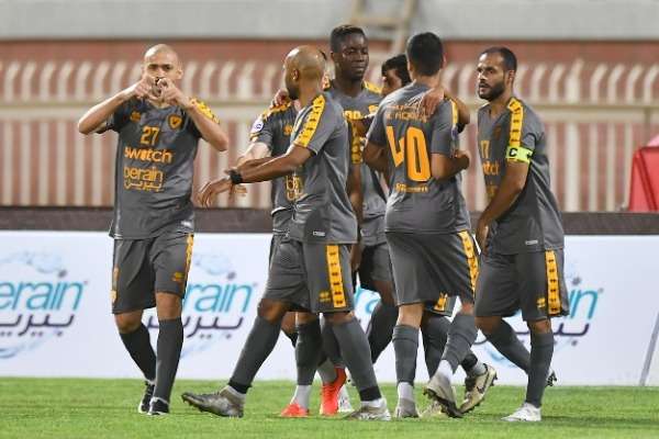 لاعبو القادسية 