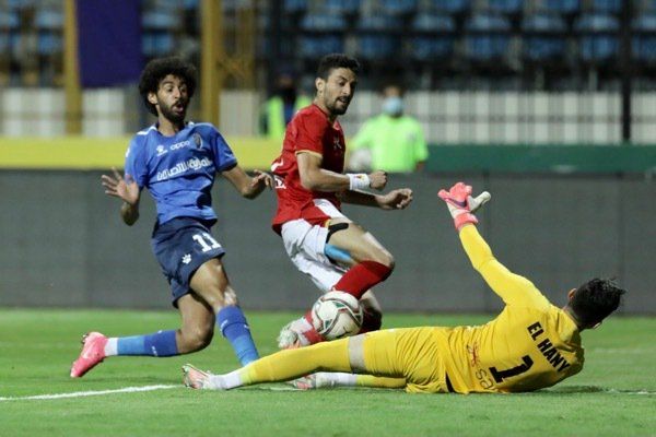 من آخر لقاء بين الأهلي وسموحة