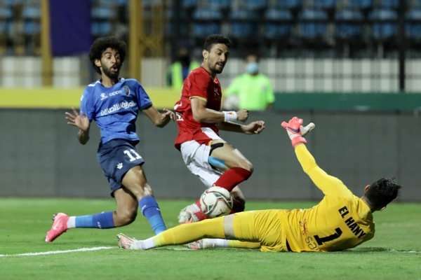 من آخر لقاء بين الأهلي وسموحة