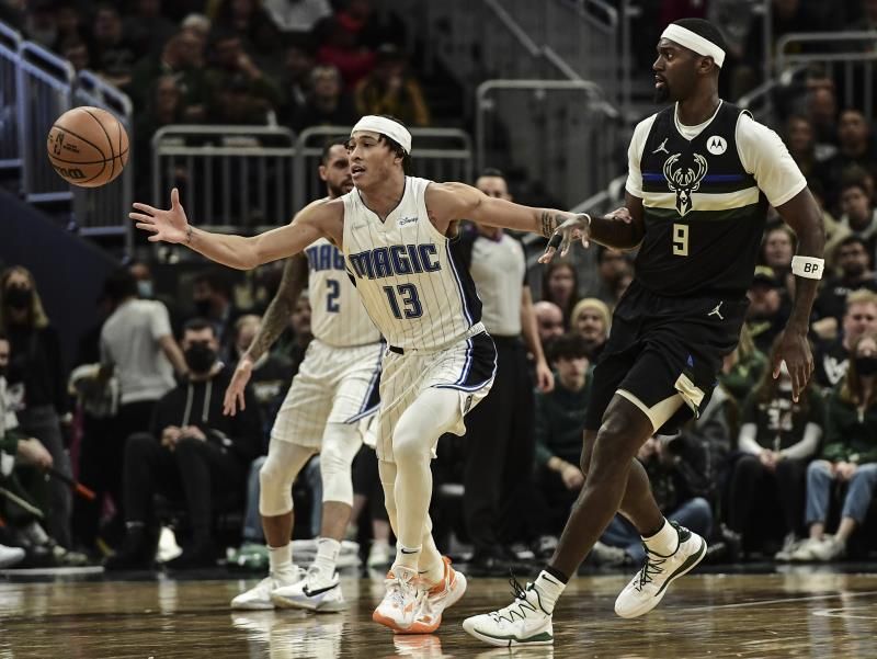 2021-11-21t033431z_1720088294_mt1usatoday17204909_rtrmadp_3_nba-orlando-magic-at-milwaukee-bucks_reuters