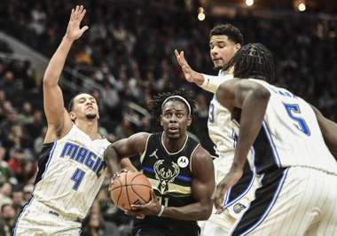 2021-11-21t022224z_310054148_mt1usatoday17204075_rtrmadp_3_nba-orlando-magic-at-milwaukee-bucks_reuters