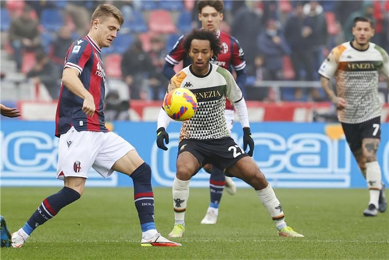 من مباراة فينيزيا وبولونيا