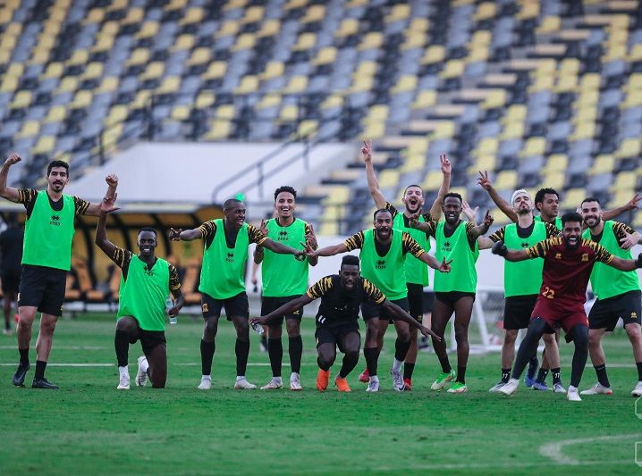 لاعبو الاتحاد 