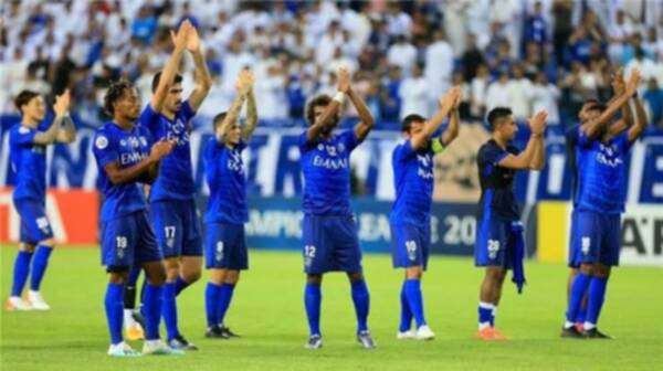 لاعبو الهلال