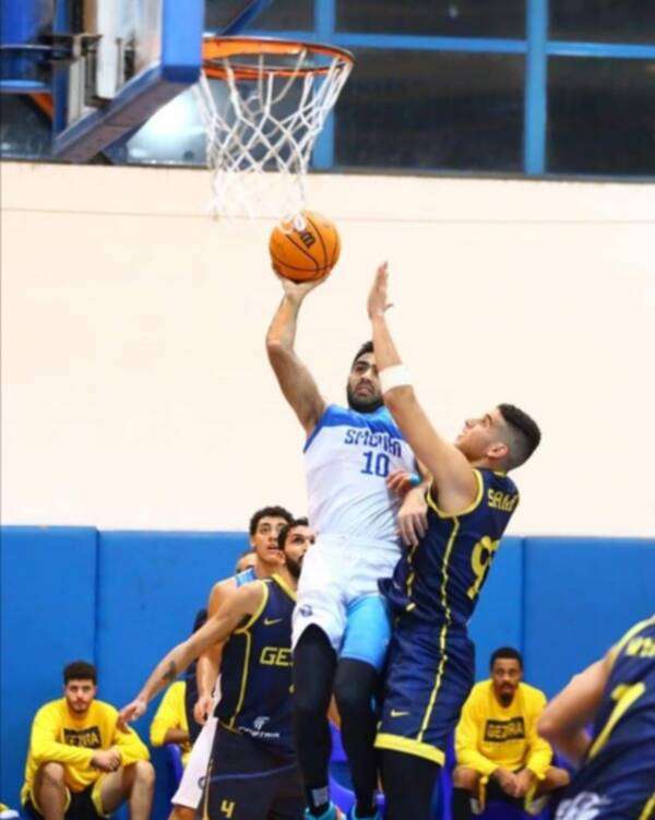 من لقاء سموحة والجزيرة