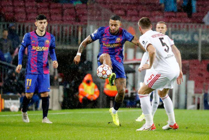 من مباراة برشلونة وبنفيكا