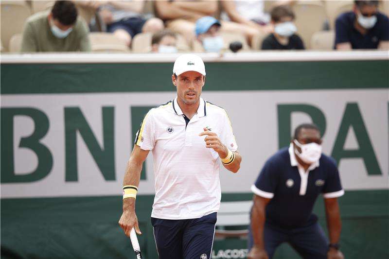 روبرتو باوتيستا أجوت 