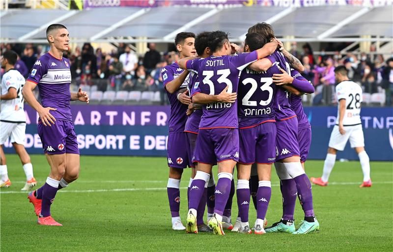 لاعبو فيورنتينا