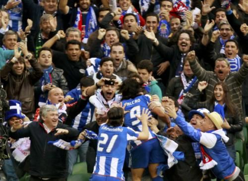 2011-05-182011-05-18t194346z_01_dub309_rtridsp_3_soccer-europa_reuters