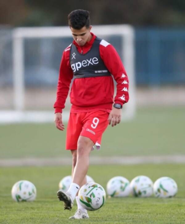 فراس بن العربي في معسكر منتخب تونس 