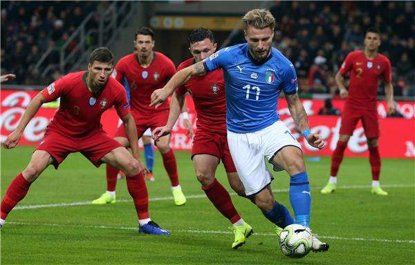 لقاء سابق بين إيطاليا والبرتغال