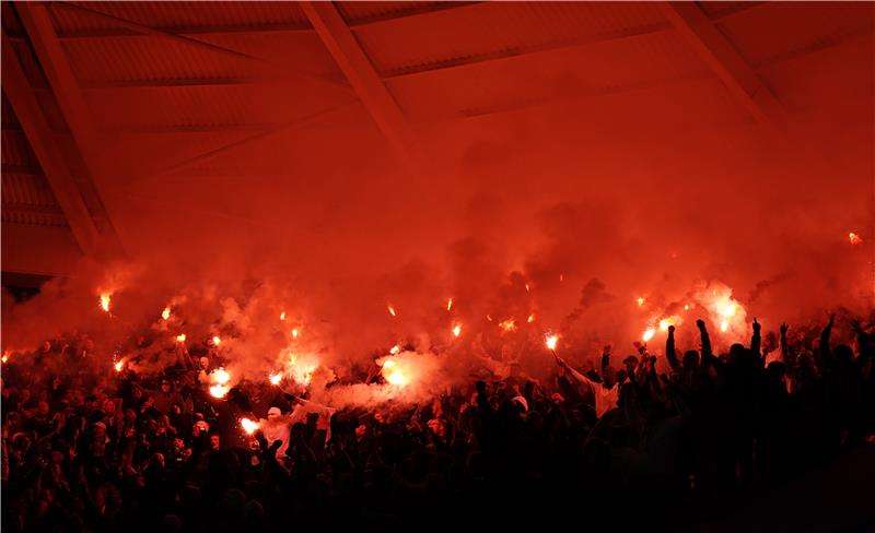 من مدرجات المباراة