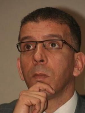 حفيظ دراجي المعلق الجزائري 