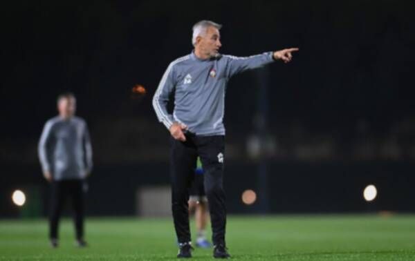 بيرت فان مارفيك مدرب الإمارات