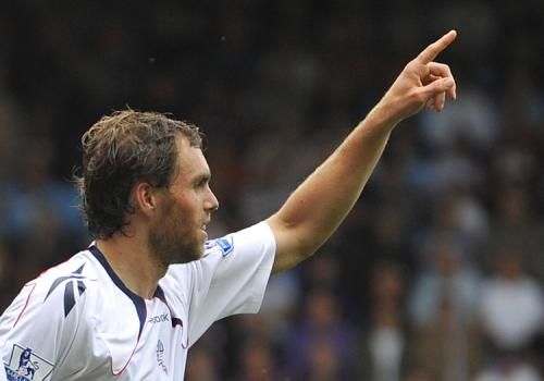 2010-08-21t160447z_01_tob512_rtridsp_3_soccer-england_reuters