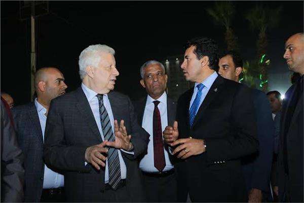 مرتضى منصور وأشرف صبحي