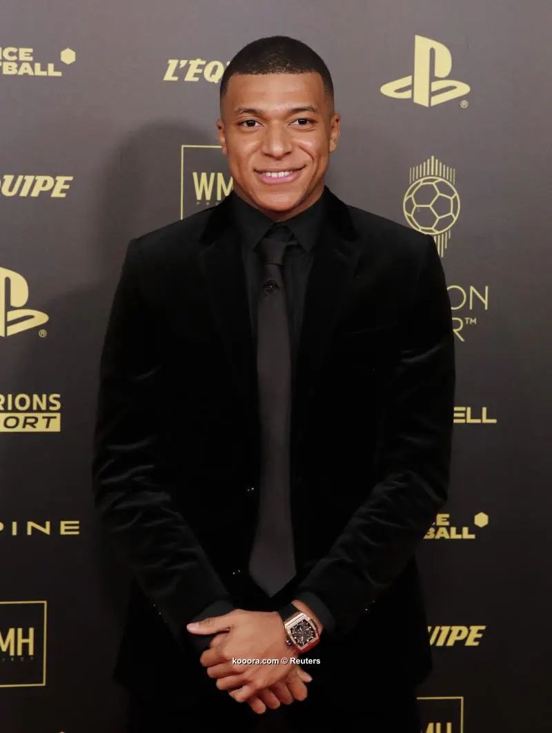 ?i=reuters%2f2021-11-29%2f2021-11-29t190753z_1820426742_up1ehbt1h5346_rtrmadp_3_soccer-ballon_reuters