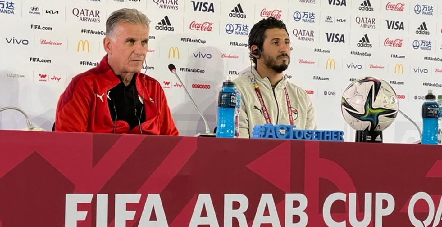 كارلوس كيروش مع حجازي في المؤتمر الصحفي