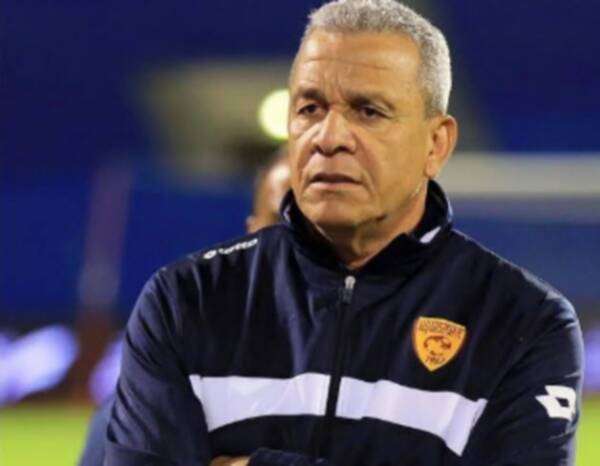  المدرب أنجوس