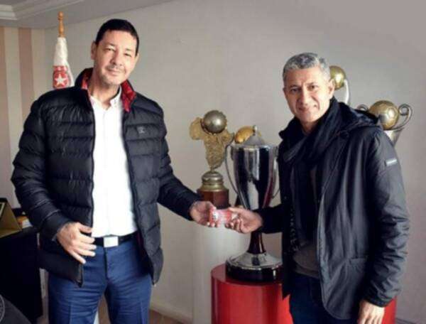 زبير بية ورئيس النجم الساحلي