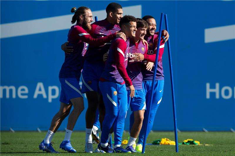 لاعبو برشلونة